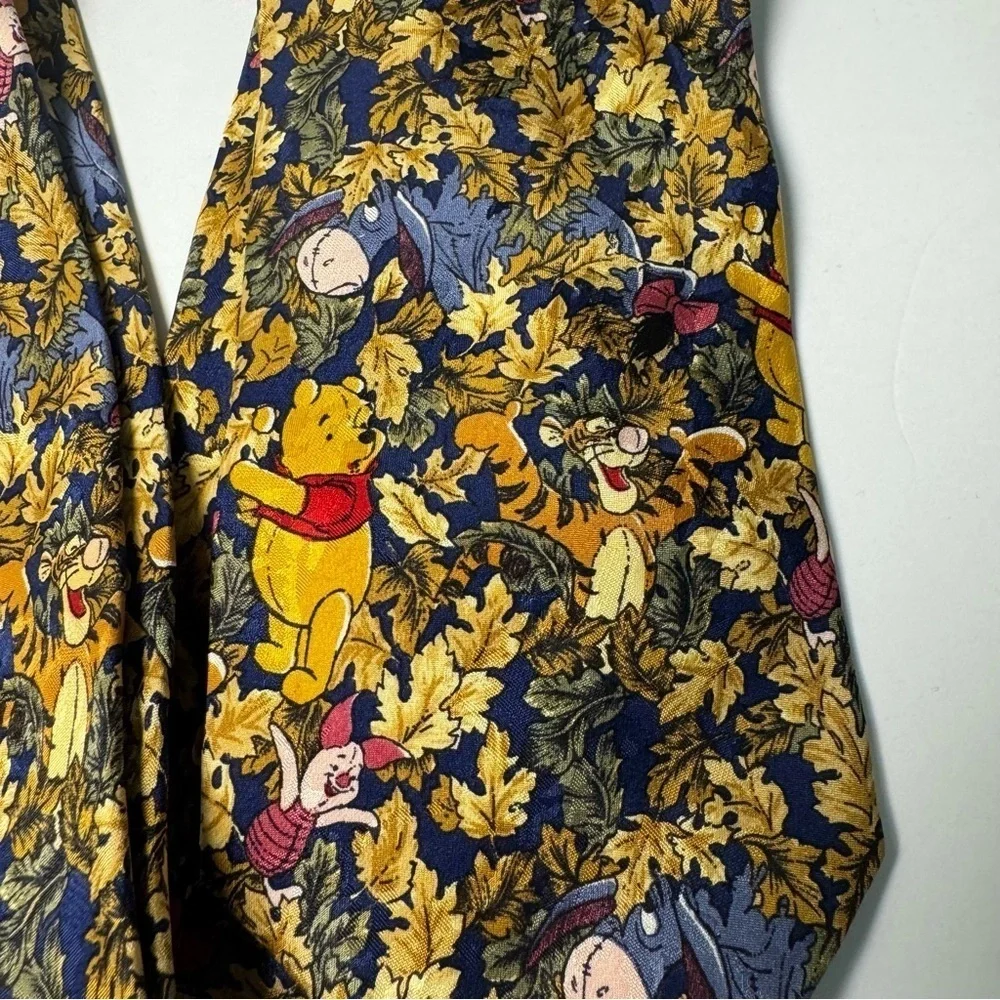 Vintage Disney Store Winnie the Pooh Necktie